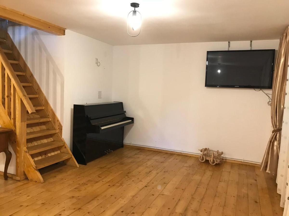 Casutele Doftanei Apartment Tesila Bagian luar foto