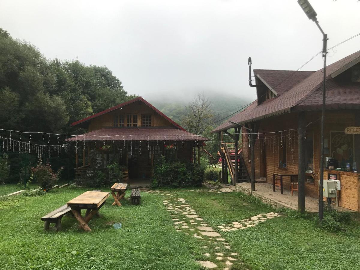 Casutele Doftanei Apartment Tesila Bagian luar foto